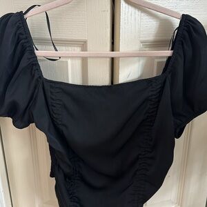 Forever 21 black top!